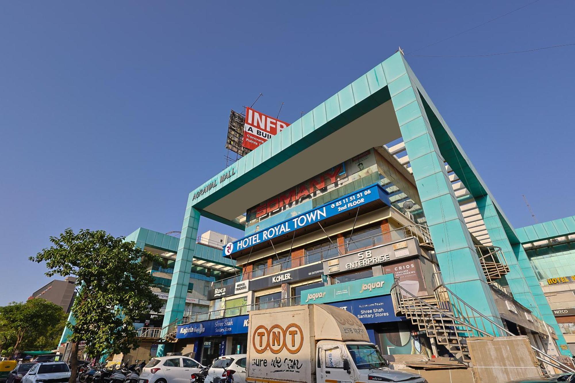 Hotel Royal Town Ahmedabad Extérieur photo