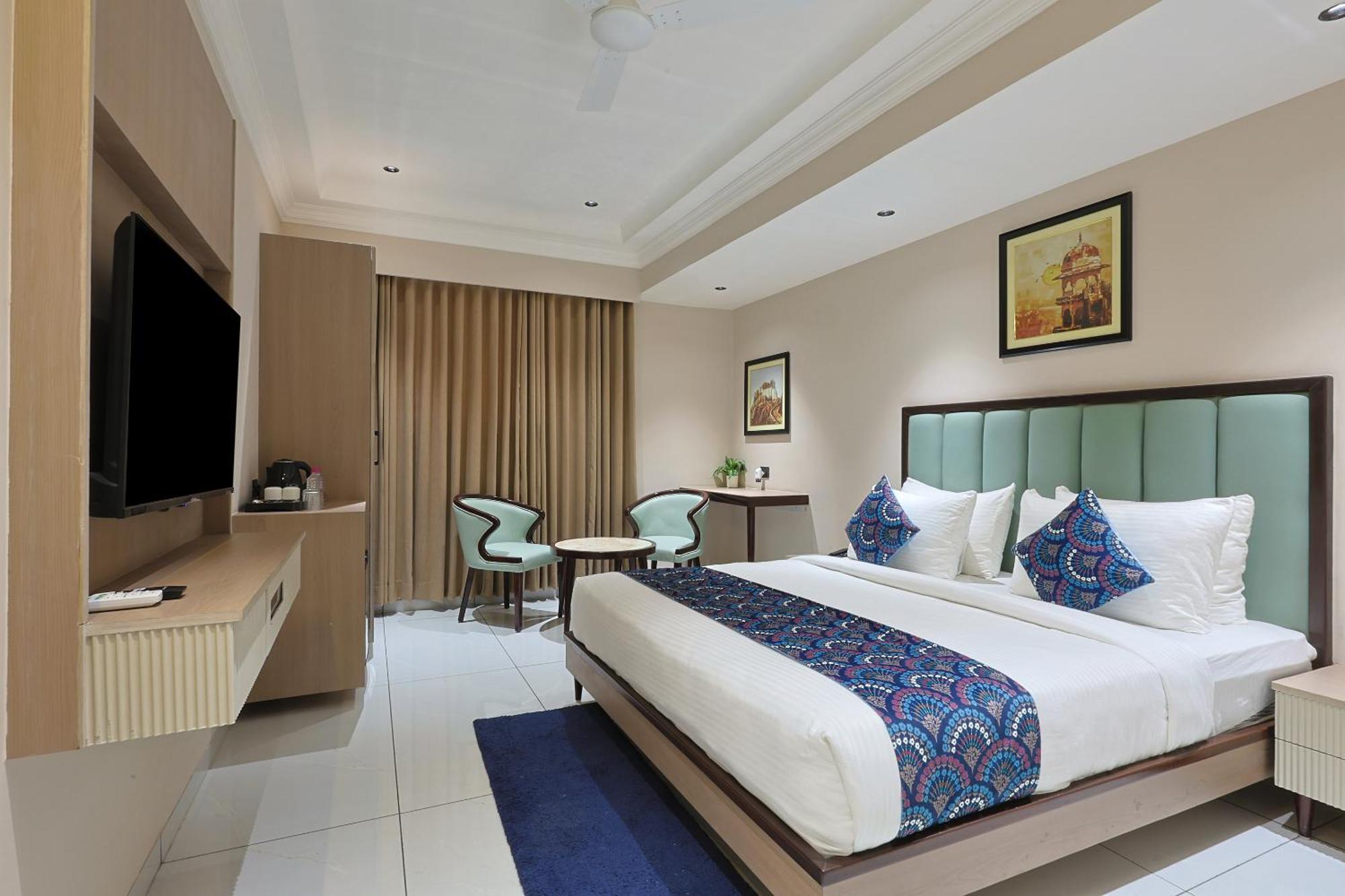 Hotel Royal Town Ahmedabad Extérieur photo