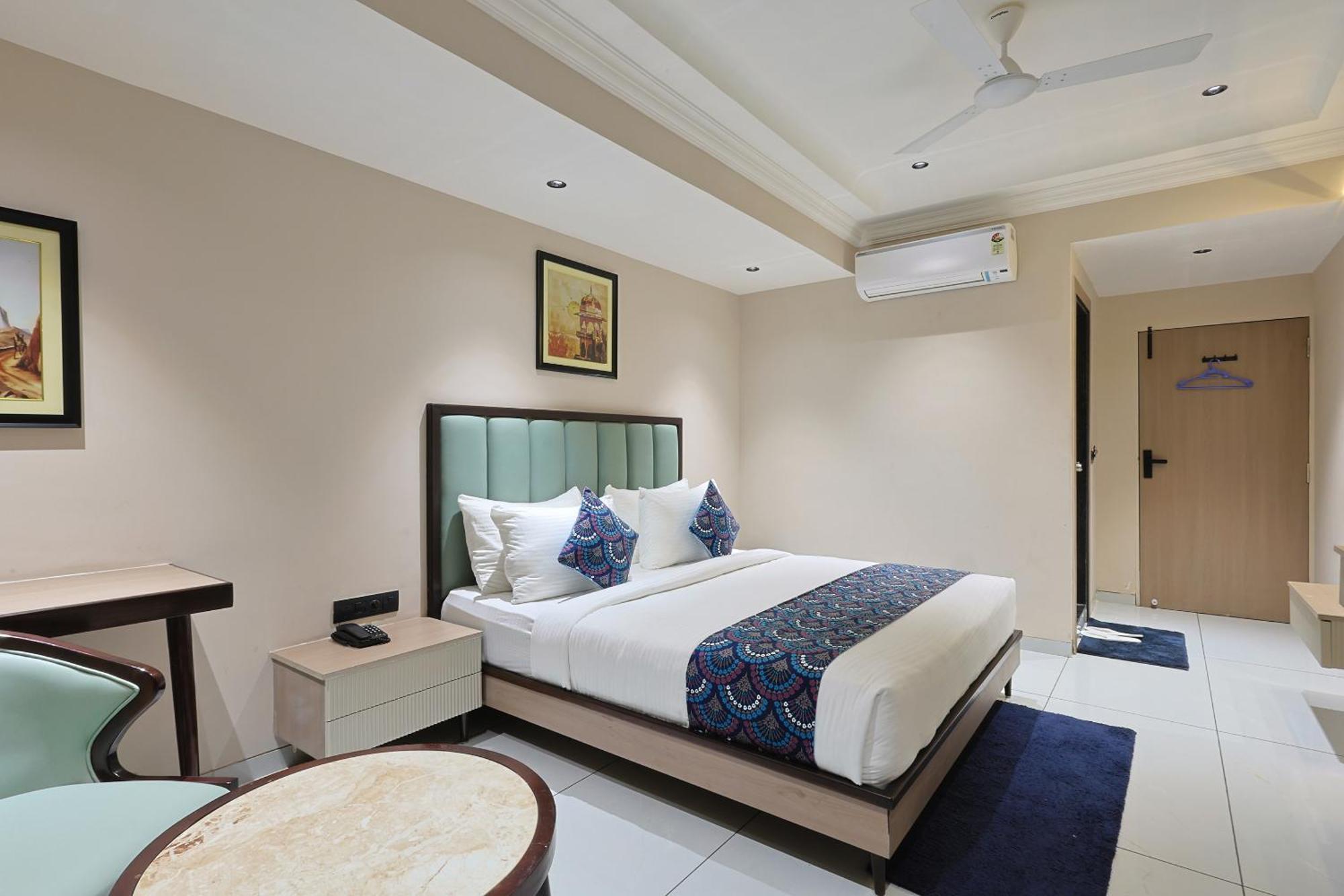 Hotel Royal Town Ahmedabad Extérieur photo
